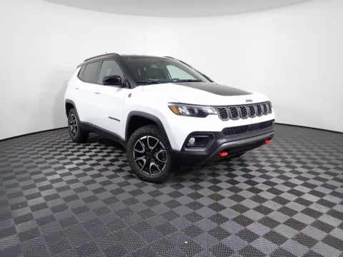 White 2025 Jeep Compass Trailhawk for sale in Rockbridge, OH