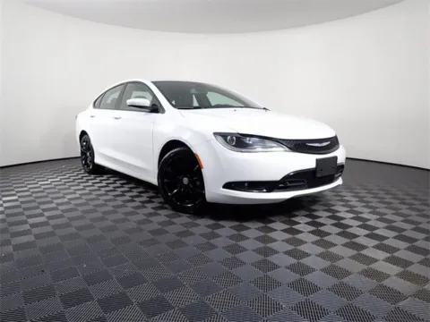 White 2016 Chrysler 200 S for sale in Rockbridge, OH
