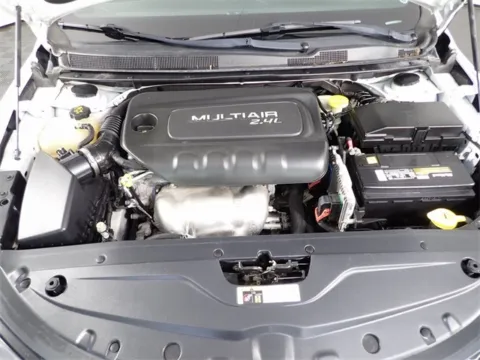More photos of 2016 Chrysler 200 S at Don Wood Chrysler Dodge Jeep Ram, OH