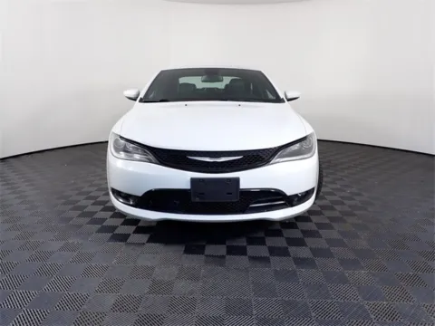 More photos of 2016 Chrysler 200 S at Don Wood Chrysler Dodge Jeep Ram, OH