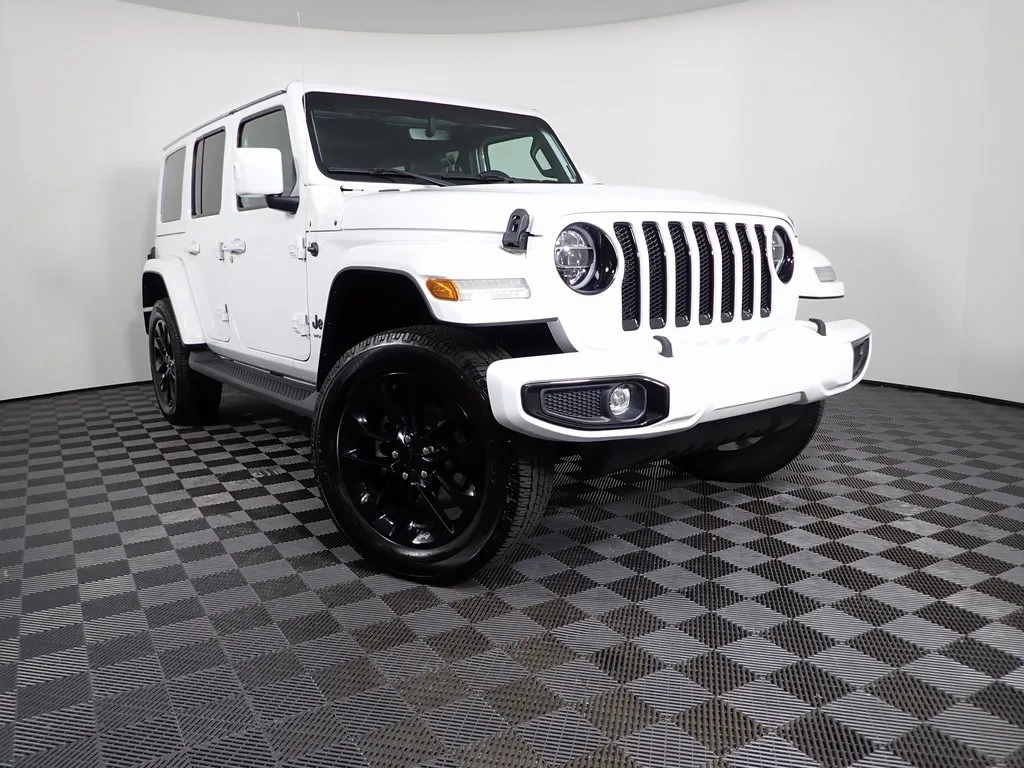 White 2022 Jeep Wrangler Unlimited Sahara High Altitude for sale in Rockbridge, OH