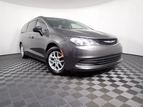 Gray 2020 Chrysler Voyager LXI for sale in Rockbridge, OH