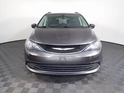 More photos of 2020 Chrysler Voyager LXI at Don Wood Chrysler Dodge Jeep Ram, OH