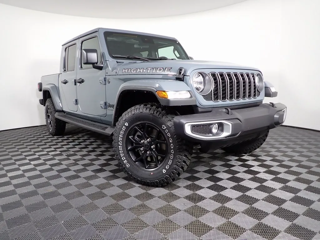 Blue 2025 Jeep Gladiator High Tide for sale in Rockbridge, OH