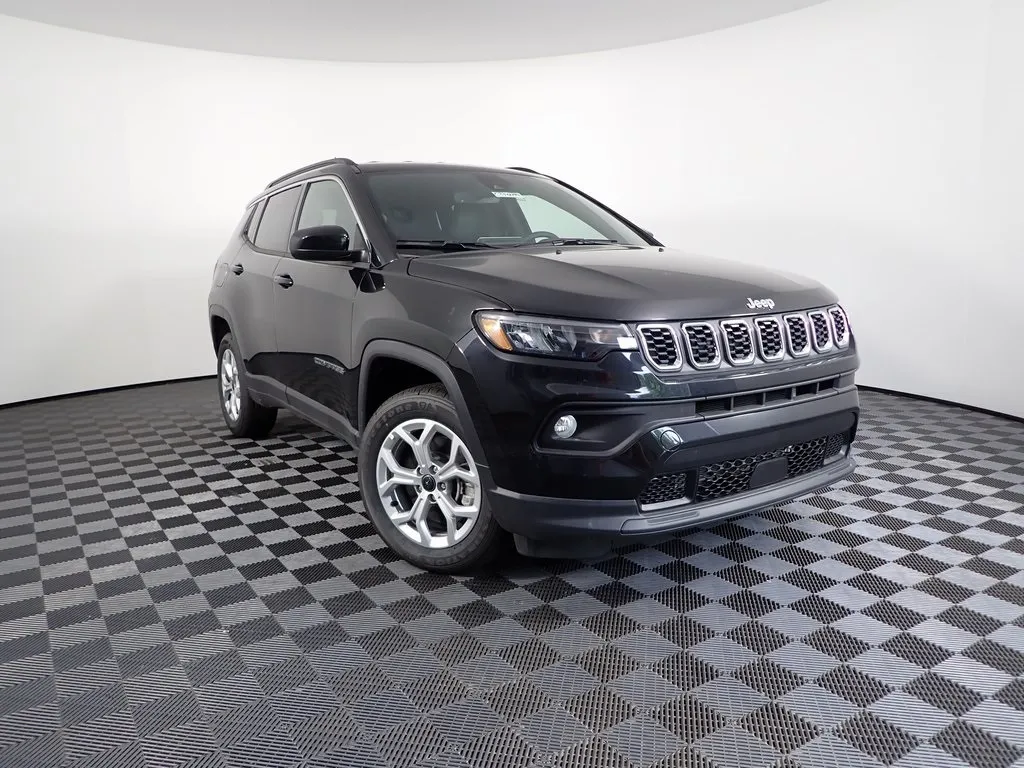Black 2025 Jeep Compass Latitude for sale in Rockbridge, OH