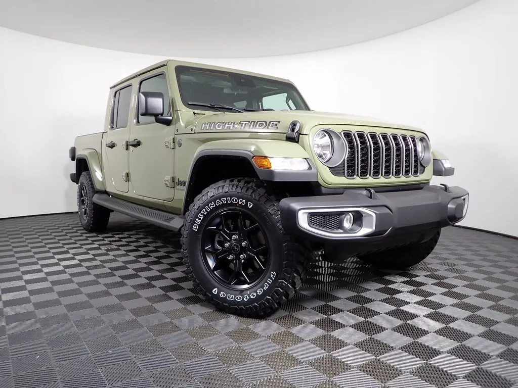 Unknown 2025 Jeep Gladiator for sale in Rockbridge, OH