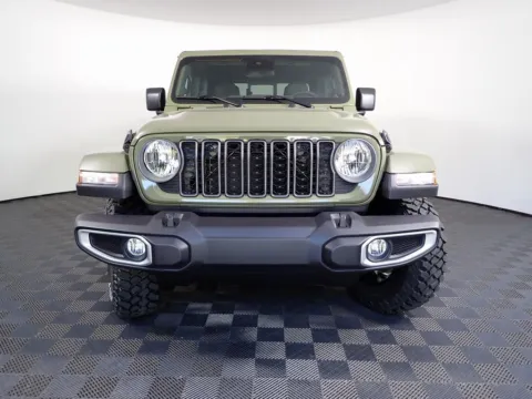 More photos of 2025 Jeep Gladiator at Don Wood Chrysler Dodge Jeep Ram, OH