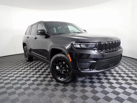 More photos of 2025 Jeep Grand Cherokee Altitude X at Don Wood Chrysler Dodge Jeep Ram, OH