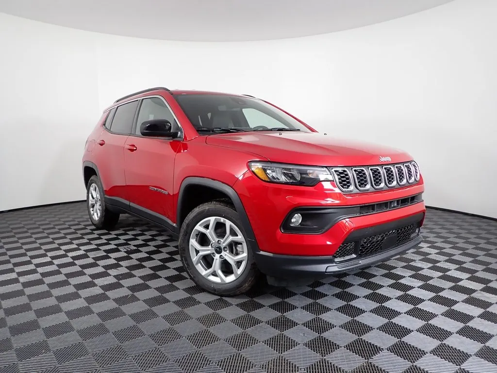 Red 2025 Jeep Compass Latitude for sale in Rockbridge, OH