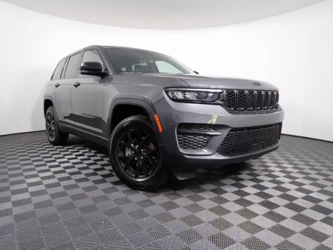 Gray 2025 Jeep Grand Cherokee Altitude X for sale in Rockbridge, OH