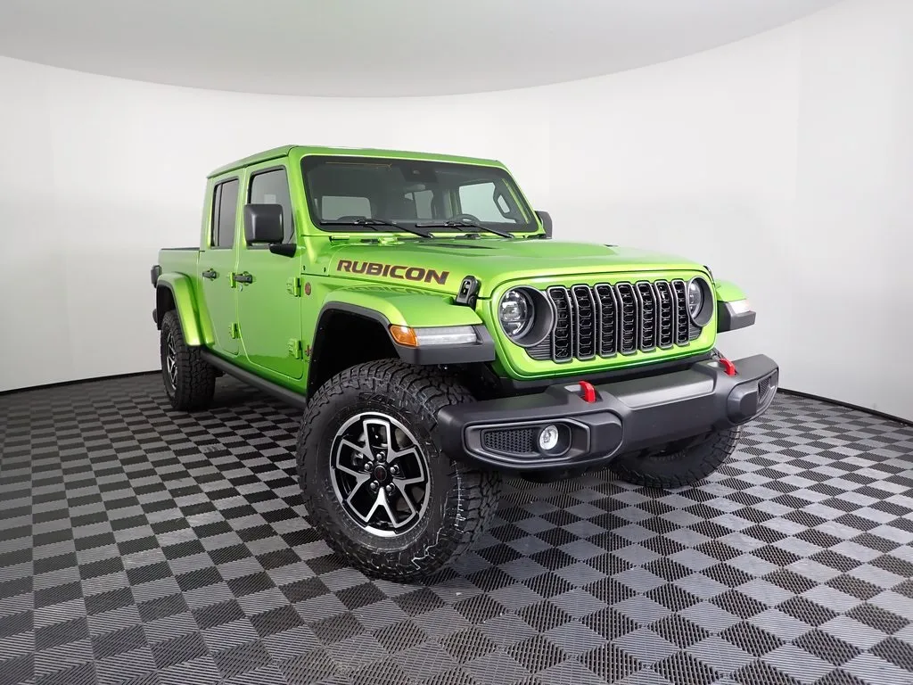 Green 2025 Jeep Gladiator Rubicon for sale in Rockbridge, OH