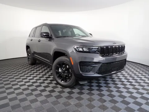 Gray 2025 Jeep Grand Cherokee Laredo for sale in Rockbridge, OH