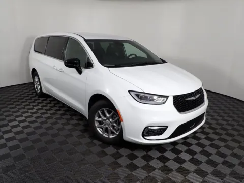 More photos of 2026 Chrysler Pacifica Select at Don Wood Chrysler Dodge Jeep Ram, OH
