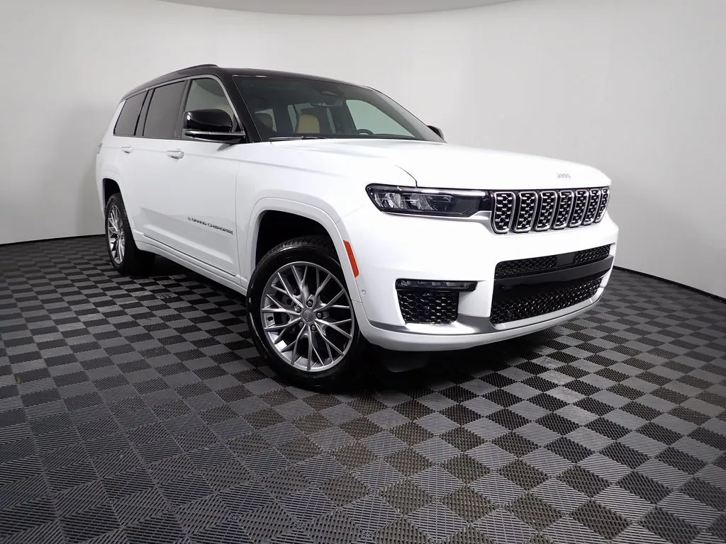 White 2025 Jeep Grand Cherokee L Summit for sale in Rockbridge, OH