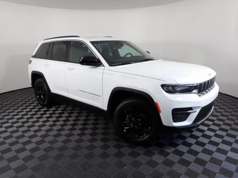 More photos of 2025 Jeep Grand Cherokee Laredo at Don Wood Chrysler Dodge Jeep Ram, OH