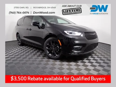 Black 2026 Chrysler Pacifica Select for sale in Rockbridge, OH