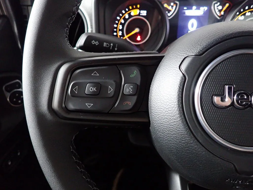 Jeep Wrangler photo 22