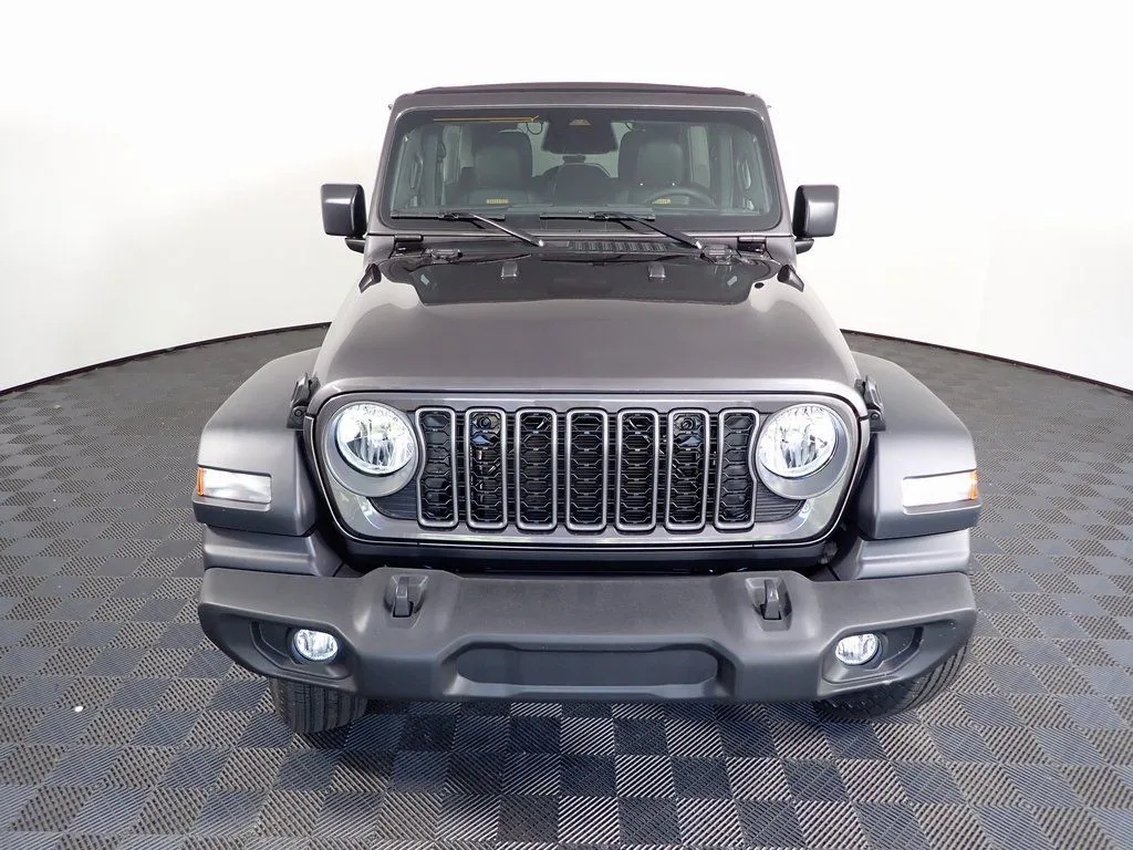 Jeep Wrangler photo 5