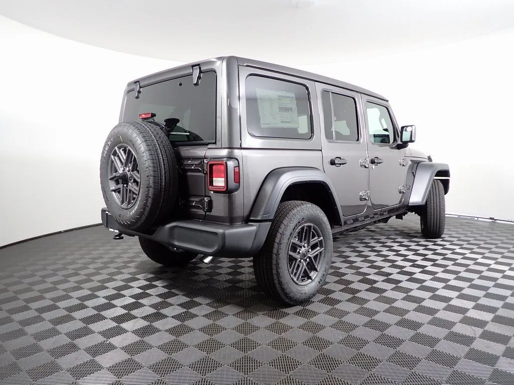 Jeep Wrangler photo 15
