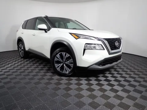 White 2023 Nissan Rogue SV for sale in Rockbridge, OH