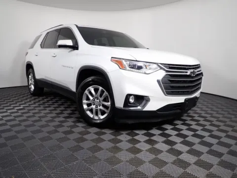 White 2019 Chevrolet Traverse LT for sale in Rockbridge, OH