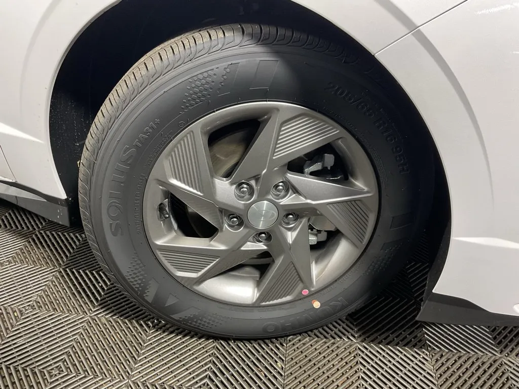 Hyundai Sonata photo 38