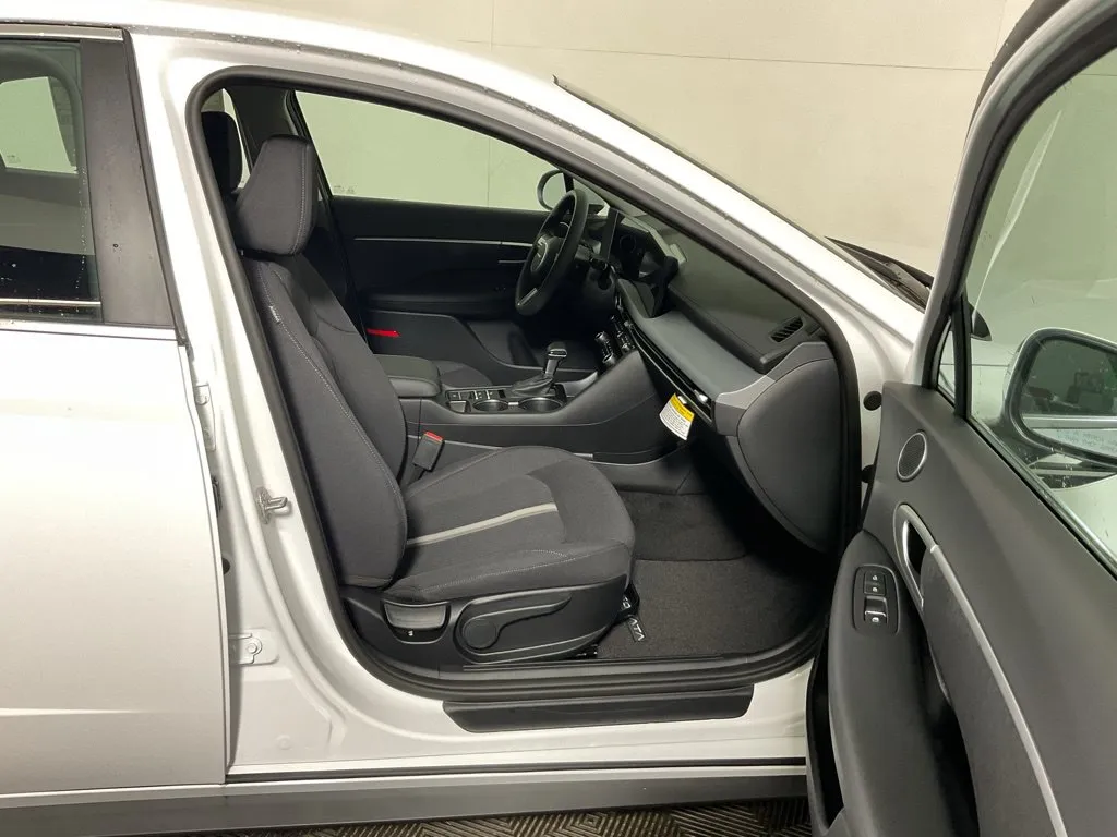Hyundai Sonata photo 36