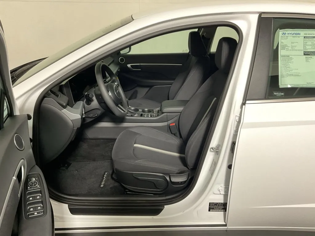 Hyundai Sonata photo 20