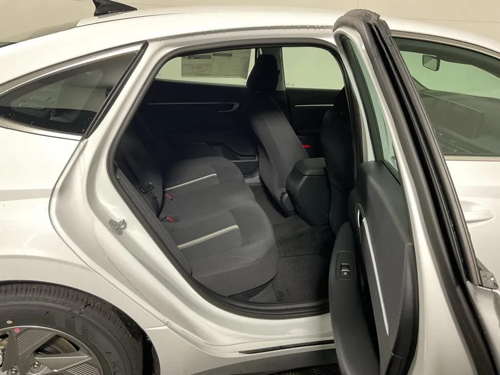 Hyundai Sonata photo 34