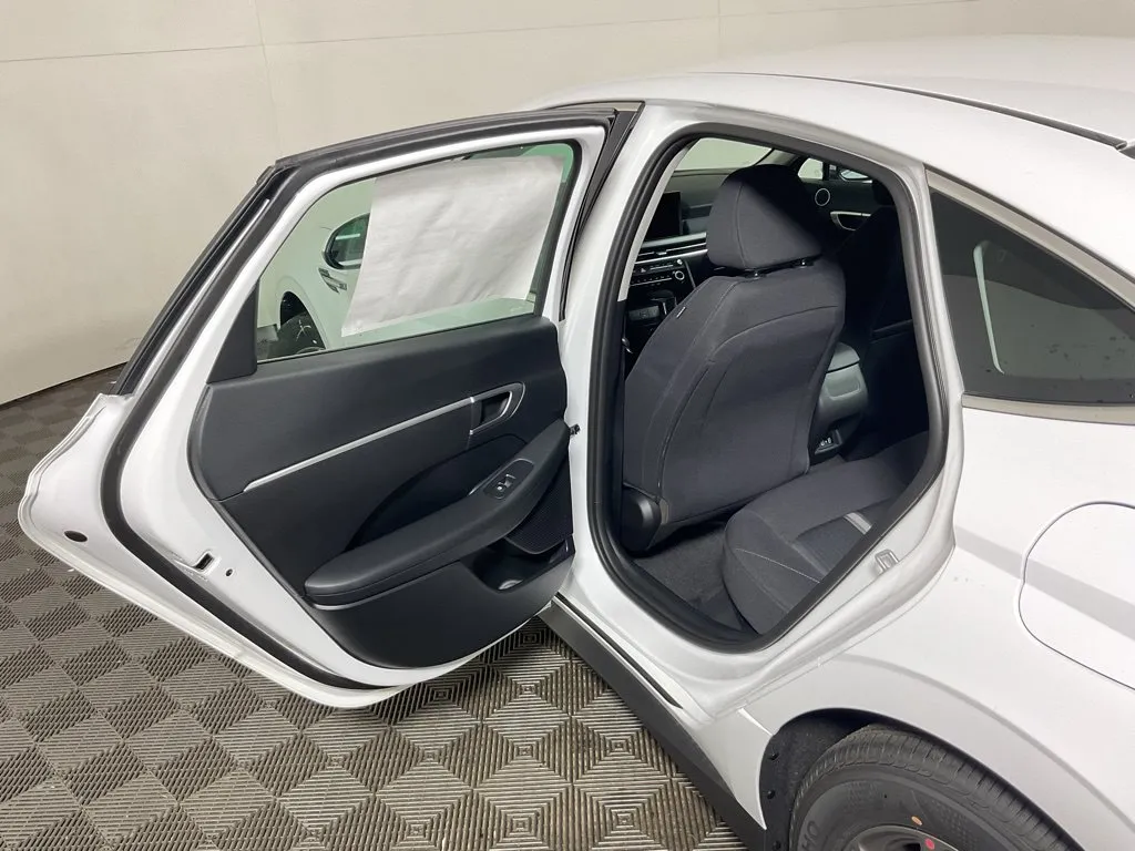 Hyundai Sonata photo 31