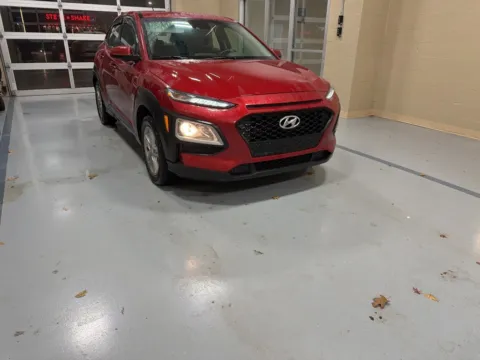 Red 2019 Hyundai Kona SE for sale in Athens, OH