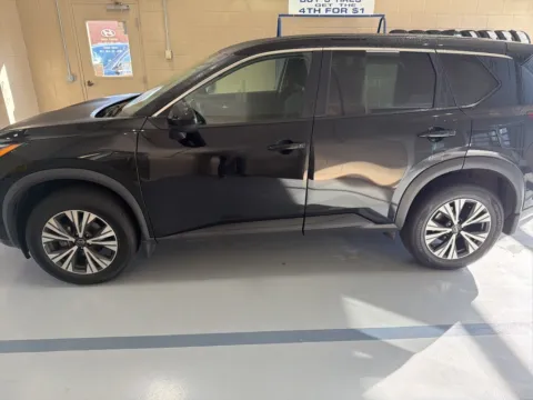 More photos of 2023 Nissan Rogue SV at Don Wood Hyundai, OH