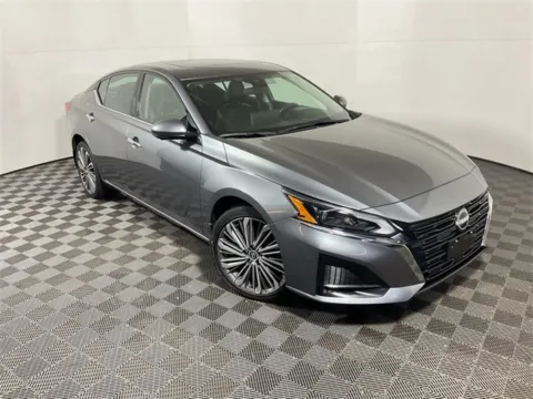 More photos of 2023 Nissan Altima 2.5 SL at Don Wood Hyundai, OH