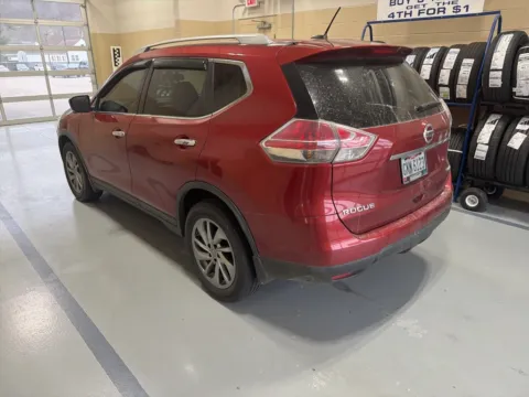 More photos of 2015 Nissan Rogue SL at Don Wood Hyundai, OH