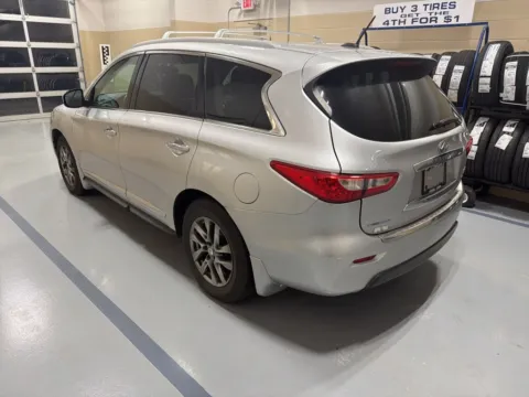More photos of 2013 INFINITI JX35 at Don Wood Hyundai, OH