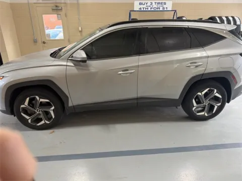 More photos of 2022 Hyundai Tucson Hybrid Limited at Don Wood Hyundai, OH