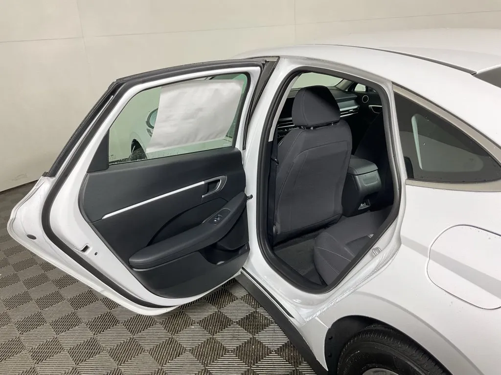 Hyundai Sonata photo 31