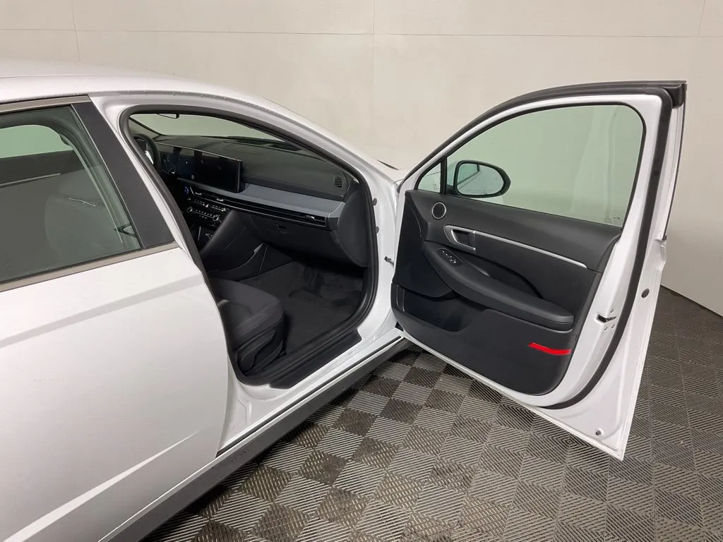 Hyundai Sonata photo 35