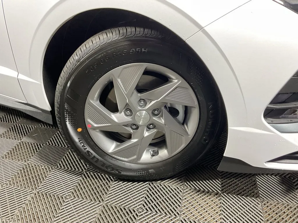 Hyundai Sonata photo 38