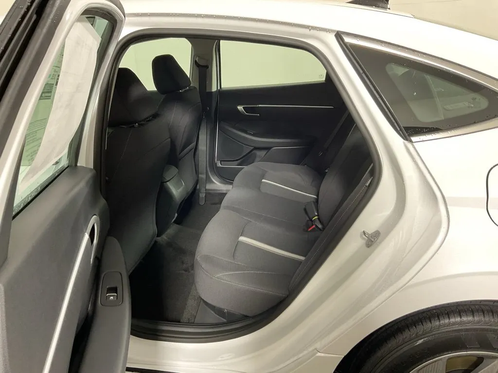Hyundai Sonata photo 32