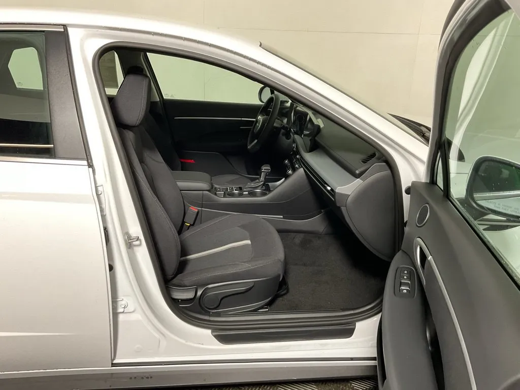 Hyundai Sonata photo 36