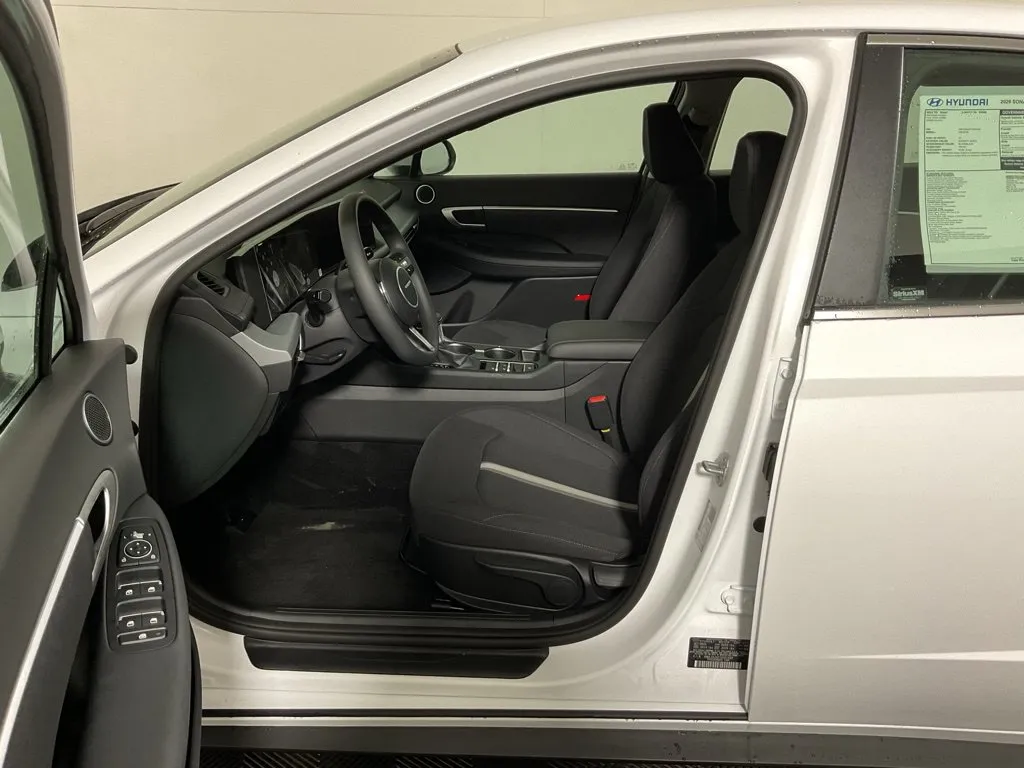 Hyundai Sonata photo 20