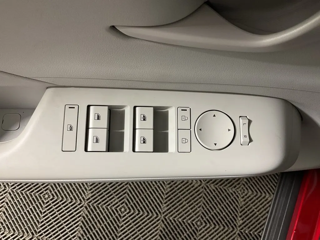 Hyundai Kona photo 19