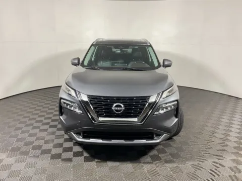 More photos of 2023 Nissan Rogue SL at Don Wood Hyundai, OH