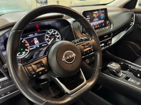 More photos of 2023 Nissan Rogue SL at Don Wood Hyundai, OH