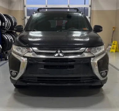 Another view of 2018 Mitsubishi Outlander SE for sale in Athens, OH at Don Wood Hyundai