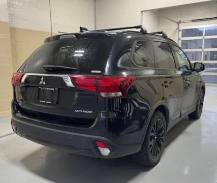More photos of 2018 Mitsubishi Outlander SE at Don Wood Hyundai, OH