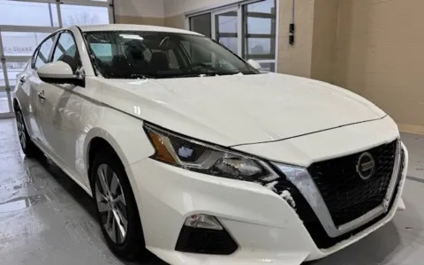 White 2020 Nissan Altima 2.5 S for sale in Athens, OH
