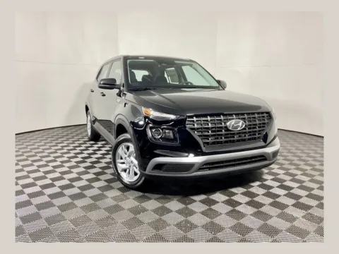 Black 2026 Hyundai Venue SE for sale in Athens, OH