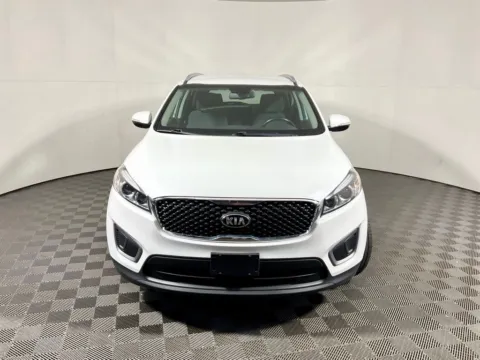 More photos of 2016 Kia Sorento LX at Don Wood Hyundai, OH